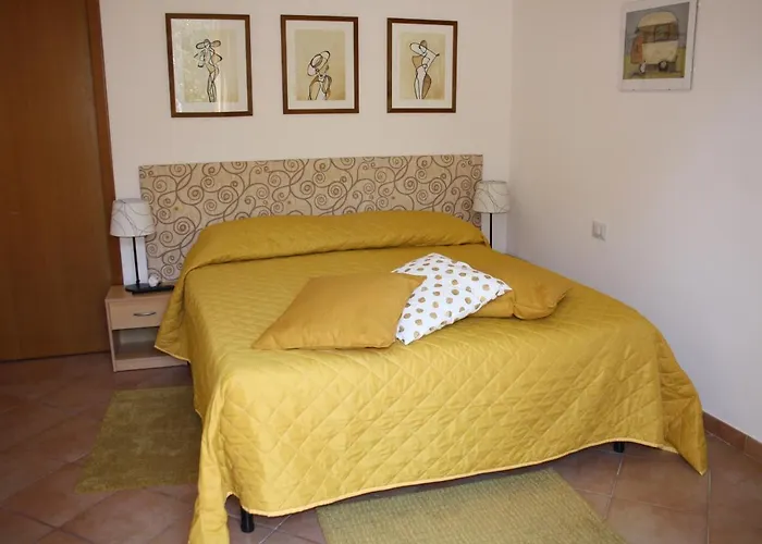 Le Tre Sorelle A Testaccio Rome